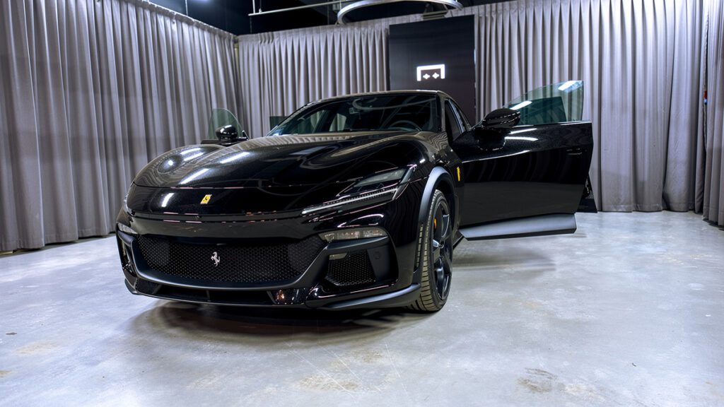 Монтаж системы ЭРА-ГЛОНАСС на Ferrari Purosangue HEIC в Москве