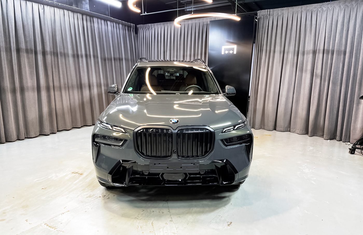 монтаж системы ЭРА-ГЛОНАСС BMW X7 Москва